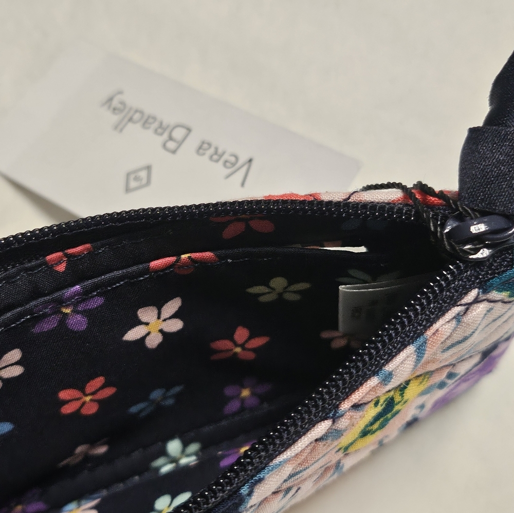 Vera Bradley Zip ID Case Happy Blooms Cotton NWT - Picture 6 of 6